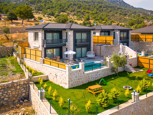  gece  -  Kasım
  | Seydikemer Karadere’de Jakuzili Balayı Villası